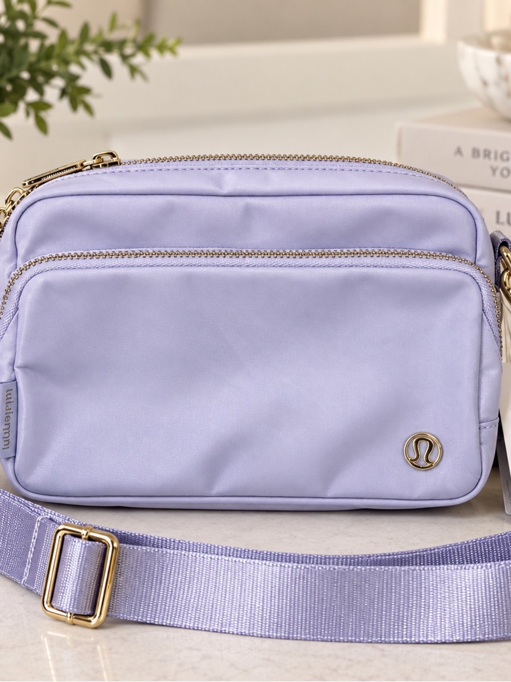 Lululemon Everywhere Crossbody Bag